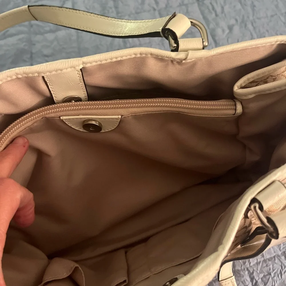 Coach Devin Beige Signature Shoulder Bag